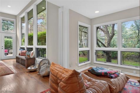 10 Longmeadow Lane Beachwood OH 44122