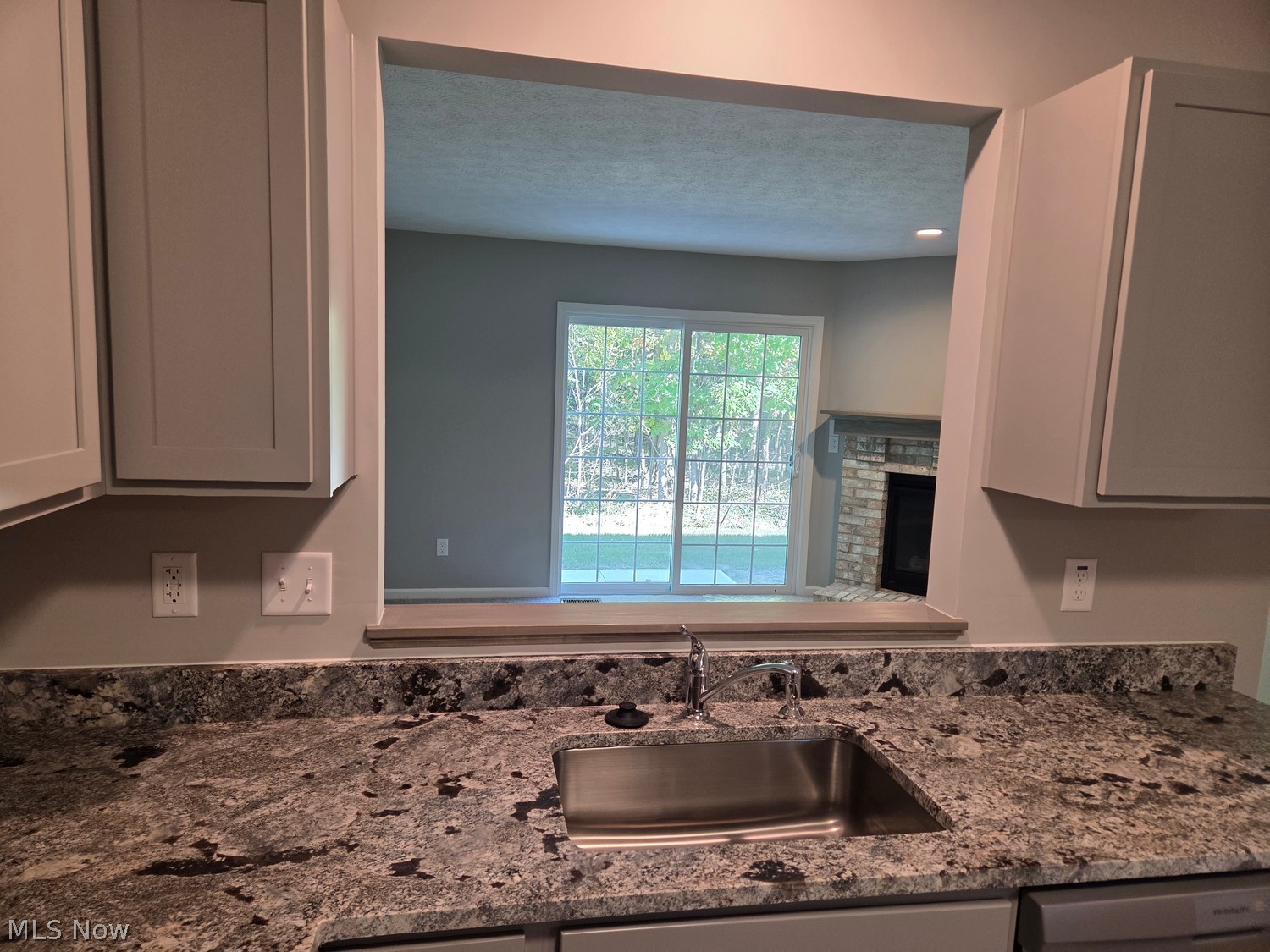3743 Freedom Place Lorain OH 44053