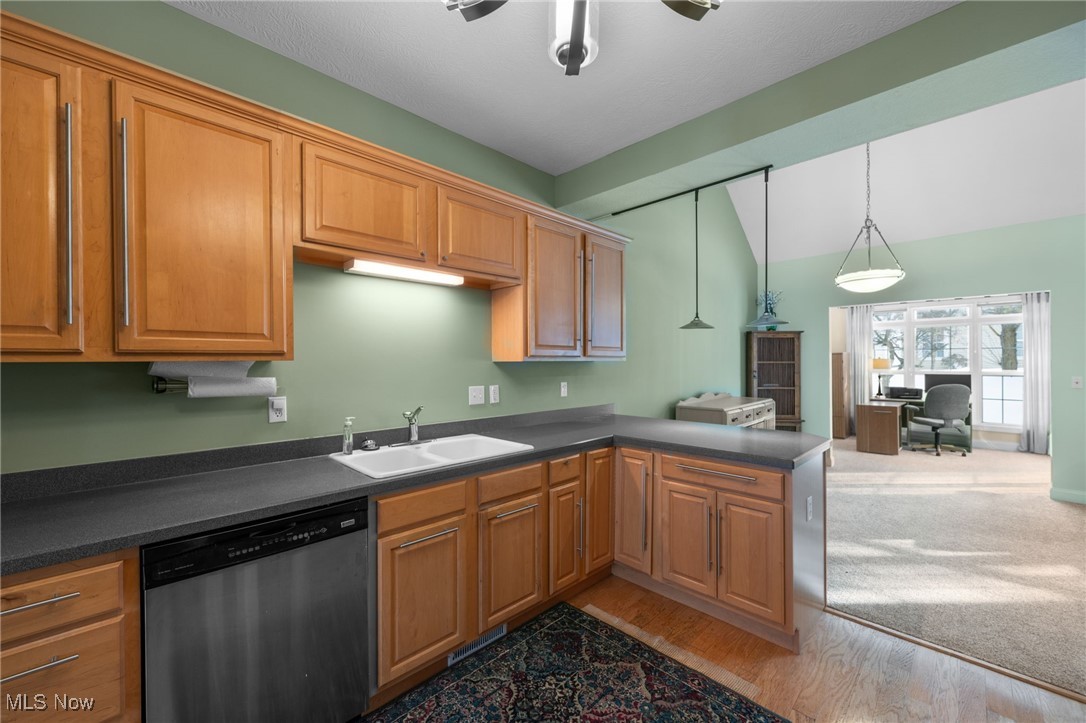 220 Rosebury Court Mayfield Heights OH 44124