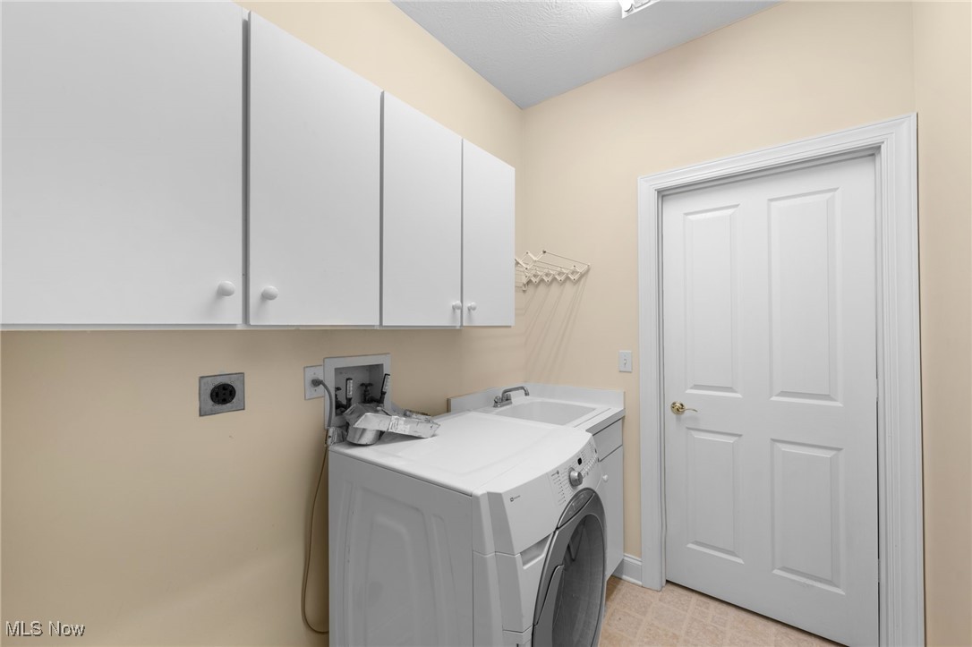 220 Rosebury Court Mayfield Heights OH 44124