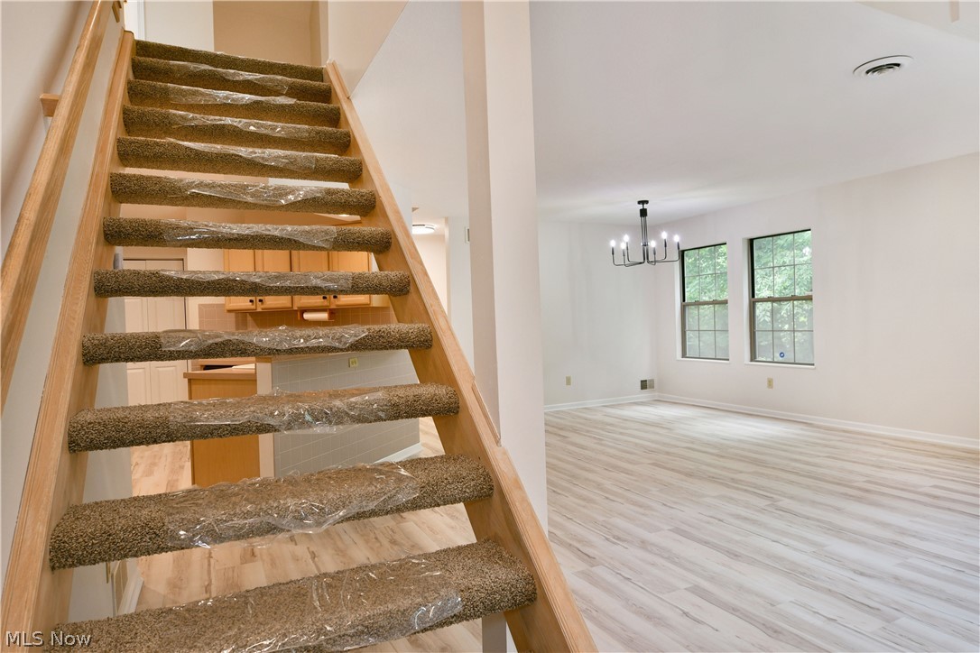 115 N Aspen Court NE Warren OH 44484