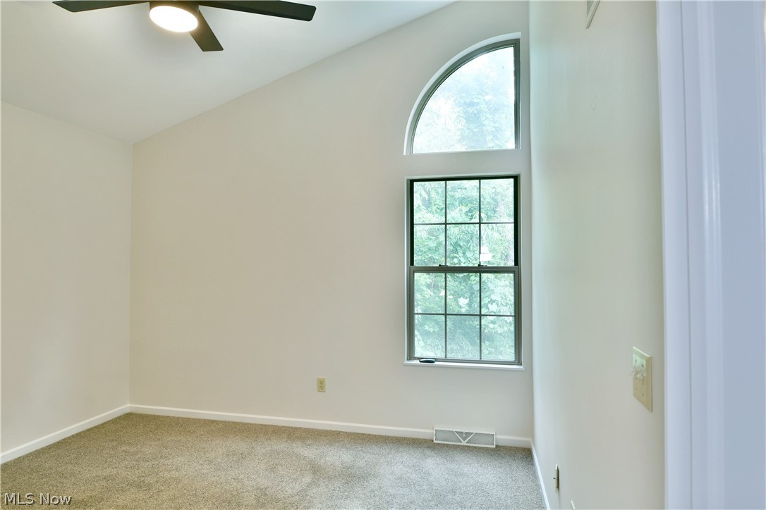 115 N Aspen Court NE Warren OH 44484