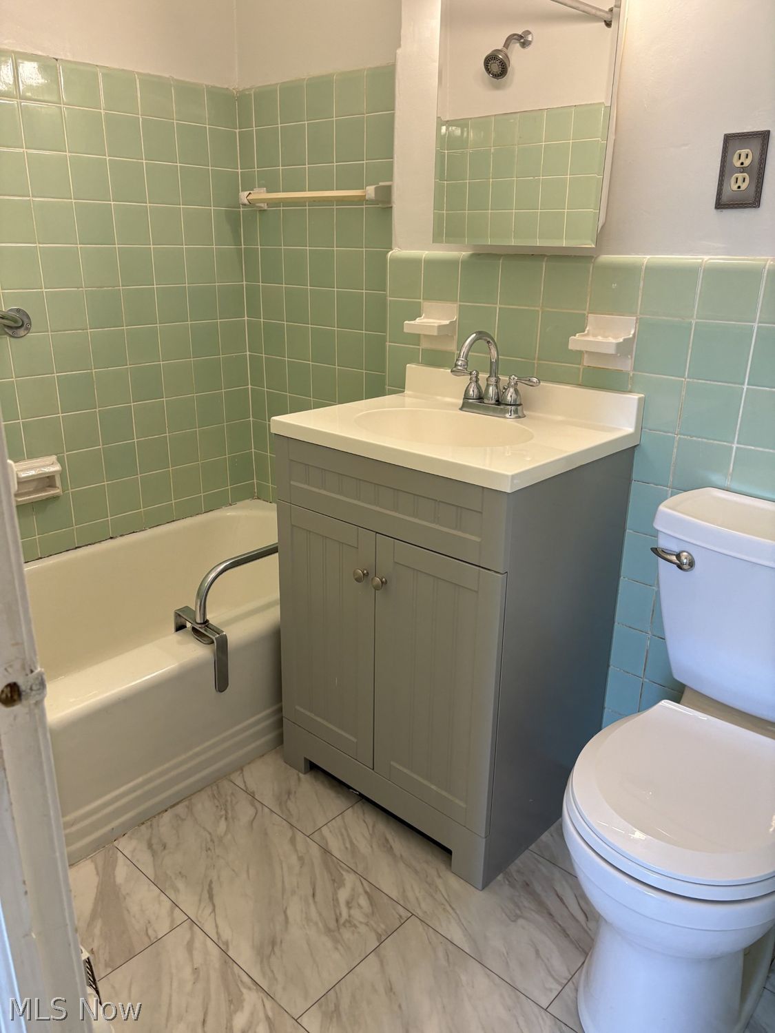 13773 Cedar Road South Euclid OH 44118
