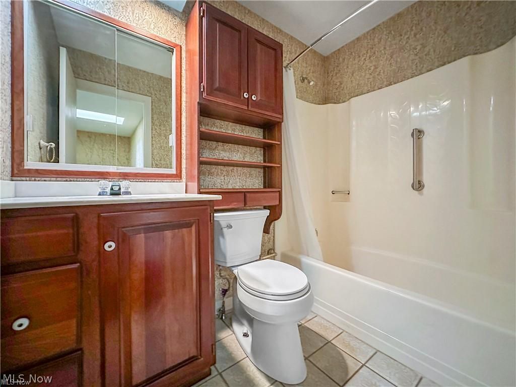 1175 Calla Road E Poland OH 44514