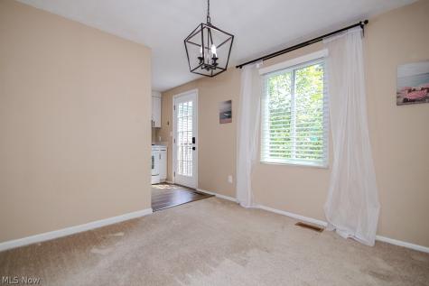 10015 Windjammer Trail Aurora OH 44202