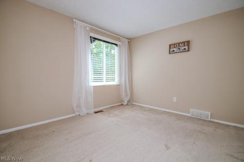 10015 Windjammer Trail Aurora OH 44202