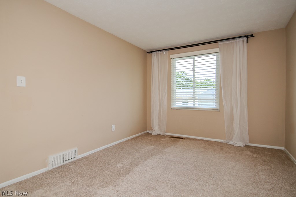 10015 Windjammer Trail Aurora OH 44202