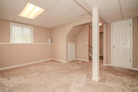 10015 Windjammer Trail Aurora OH 44202