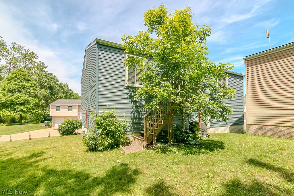 10015 Windjammer Trail Aurora OH 44202