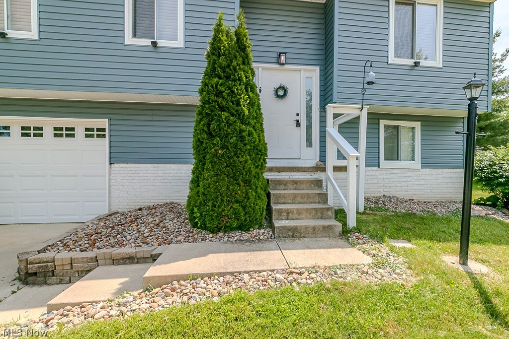 10015 Windjammer Trail Aurora OH 44202