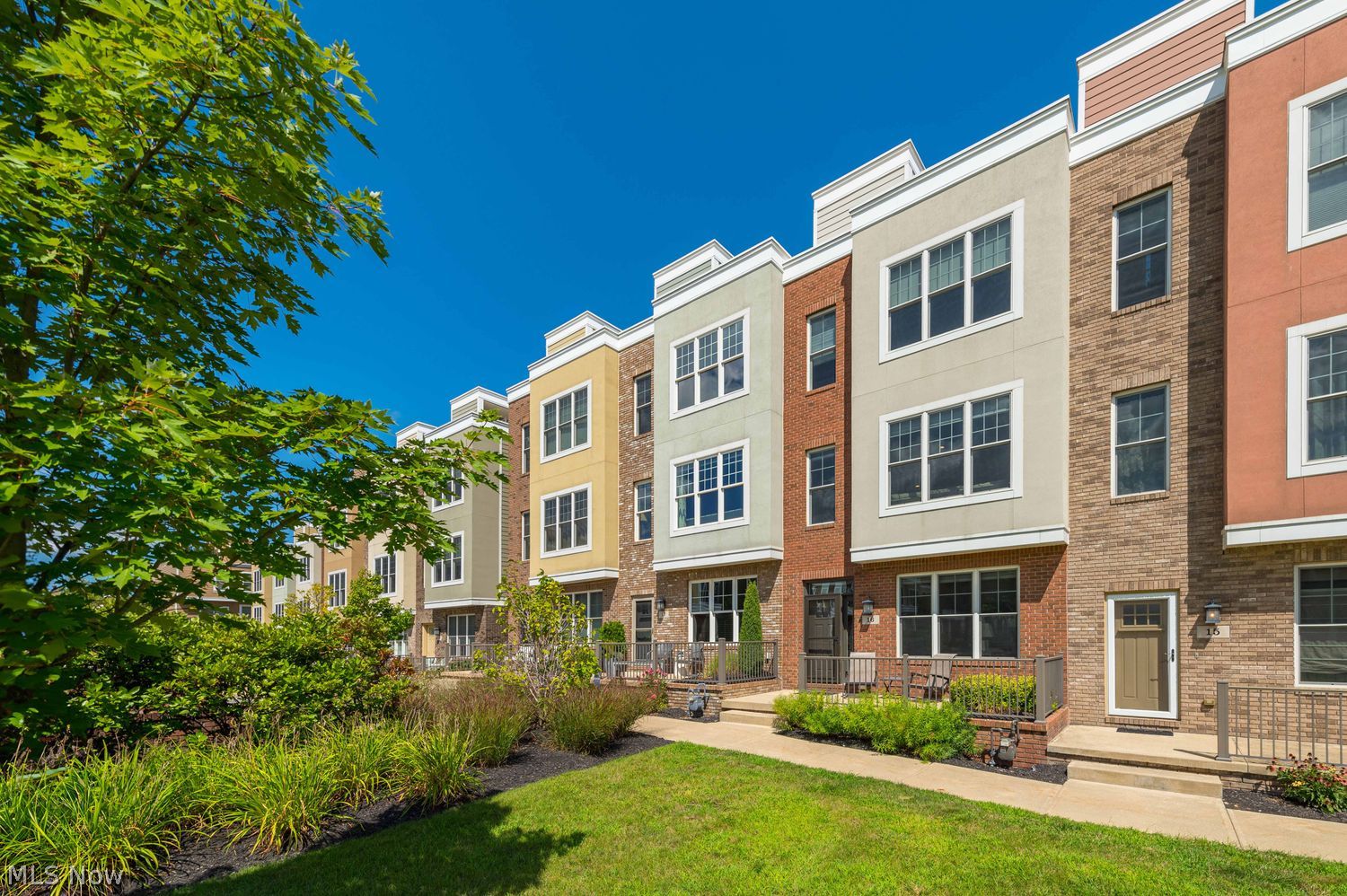 16 Mckinley Place Lakewood OH 44107