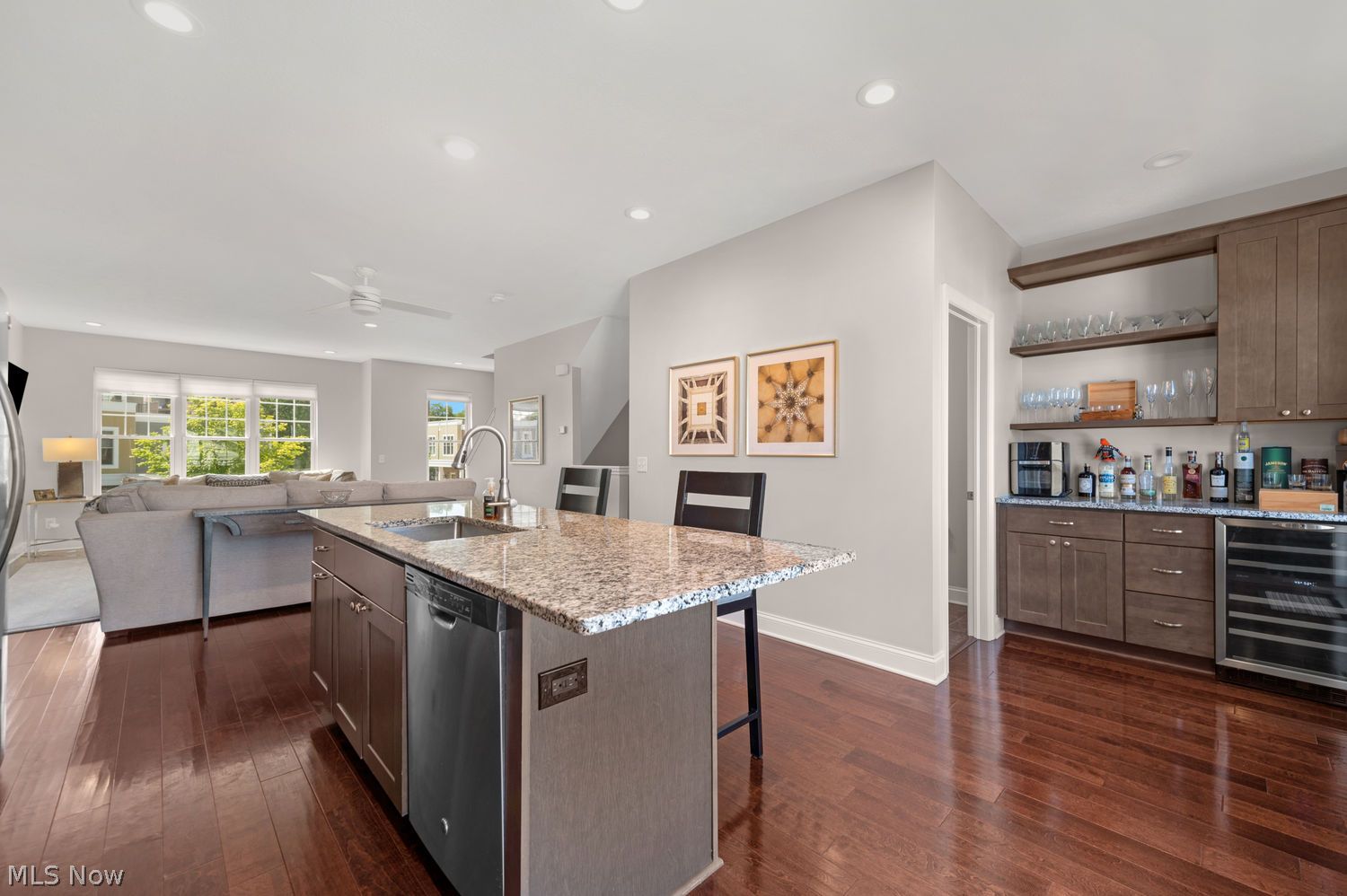 16 Mckinley Place Lakewood OH 44107