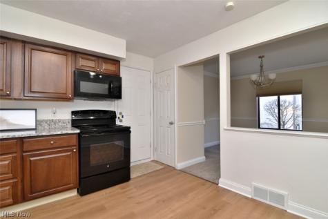 32623 Jefferson Drive Solon OH 44139
