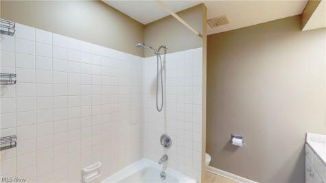 19533 Idlewood Trail Strongsville OH 44149