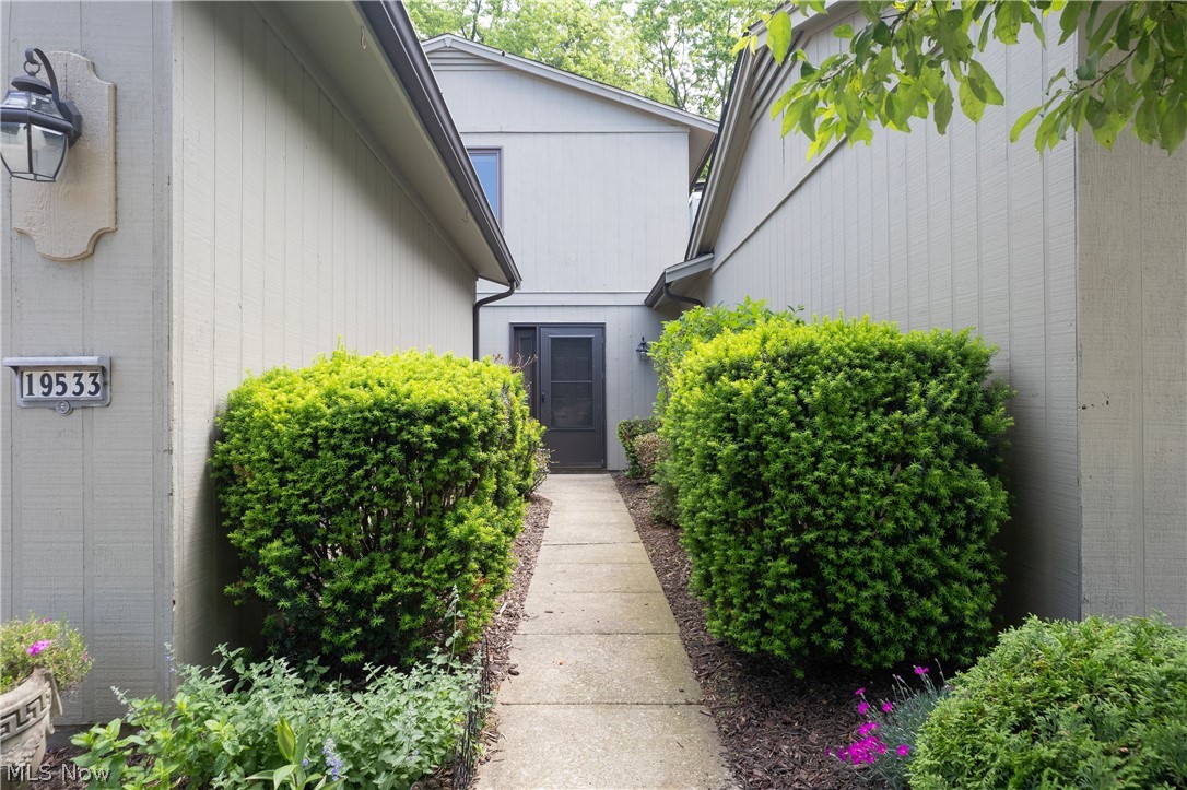 19533 Idlewood Trail Strongsville OH 44149