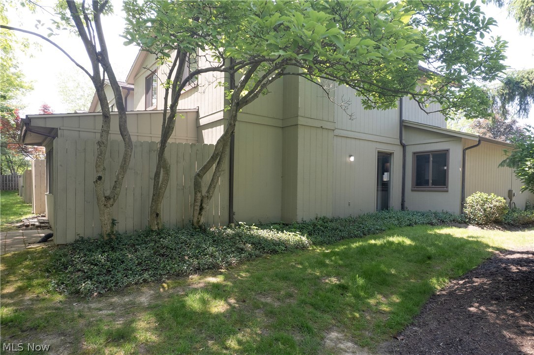 19533 Idlewood Trail Strongsville OH 44149
