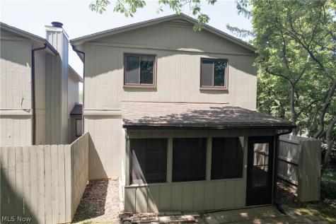 19533 Idlewood Trail Strongsville OH 44149