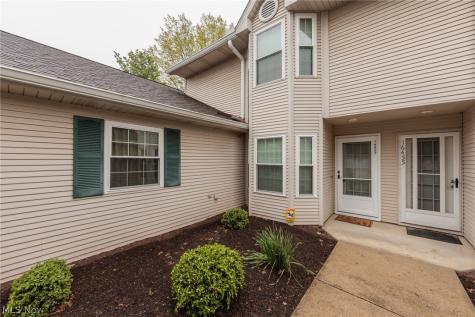 16457 Emerald Point Middleburg Heights OH 44130