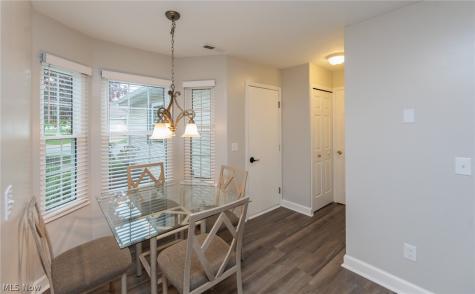 16457 Emerald Point Middleburg Heights OH 44130