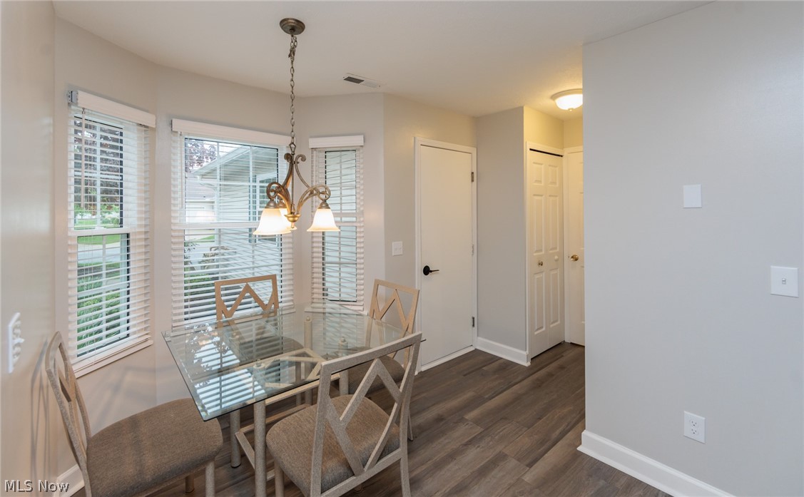 16457 Emerald Point Middleburg Heights OH 44130