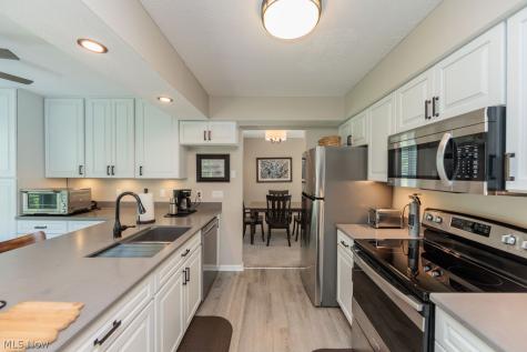 24683 Thicket Lane Olmsted Falls OH 44138