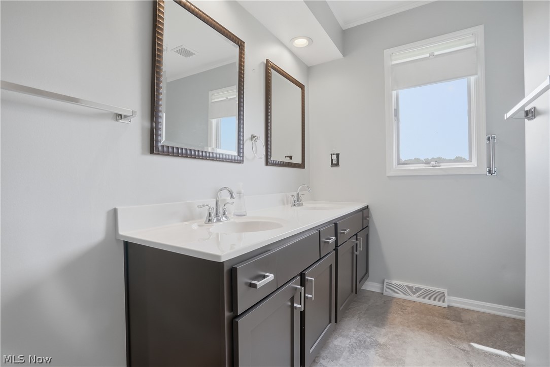 33 Picadilly Court Kent OH 44240