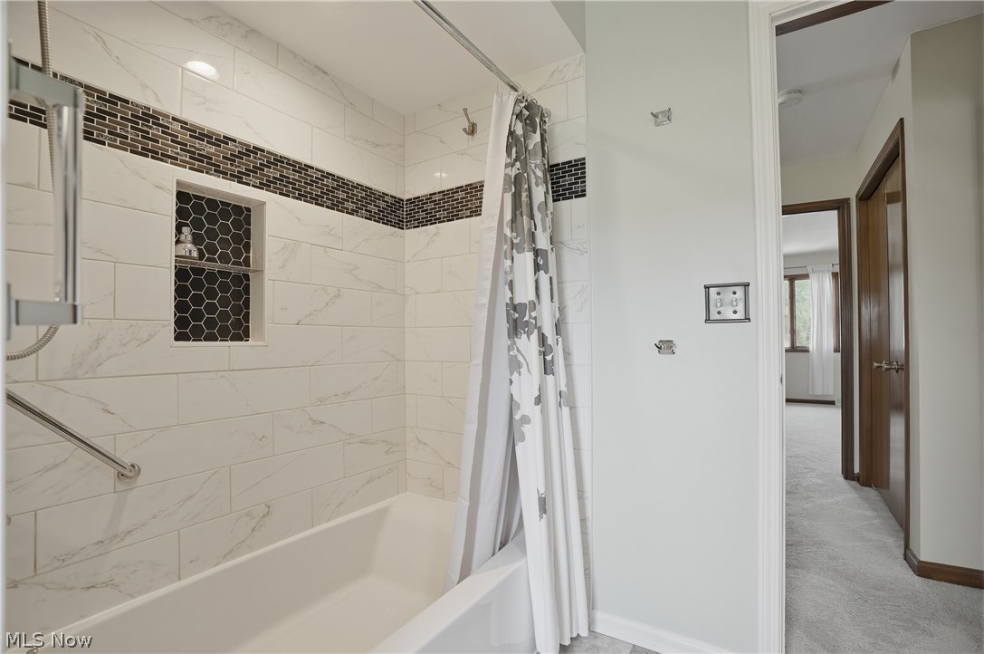 33 Picadilly Court Kent OH 44240