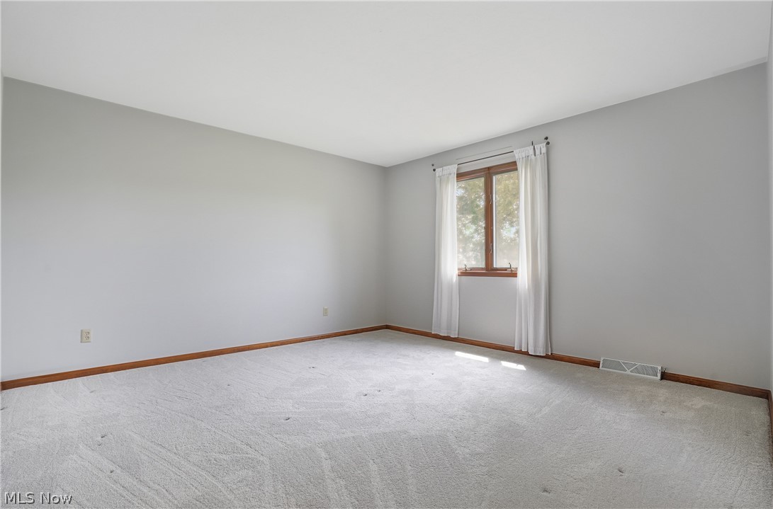 33 Picadilly Court Kent OH 44240