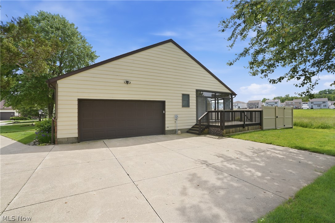 33 Picadilly Court Kent OH 44240