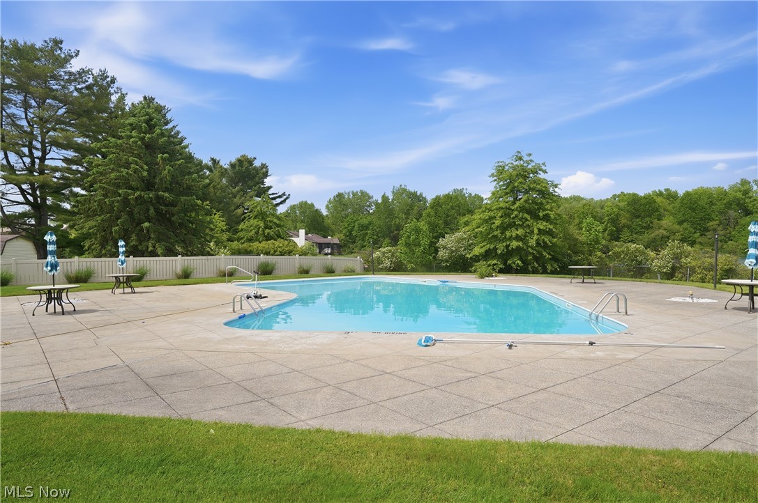 33 Picadilly Court Kent OH 44240