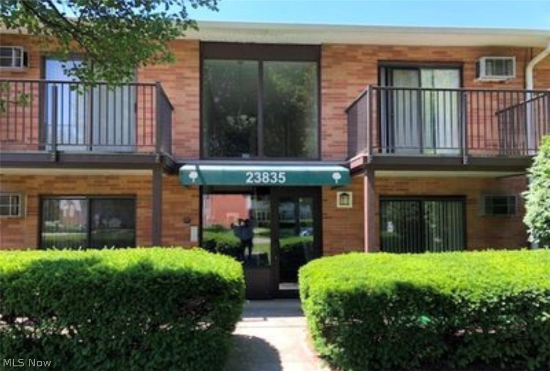 23835 David Drive North Olmsted OH 44070