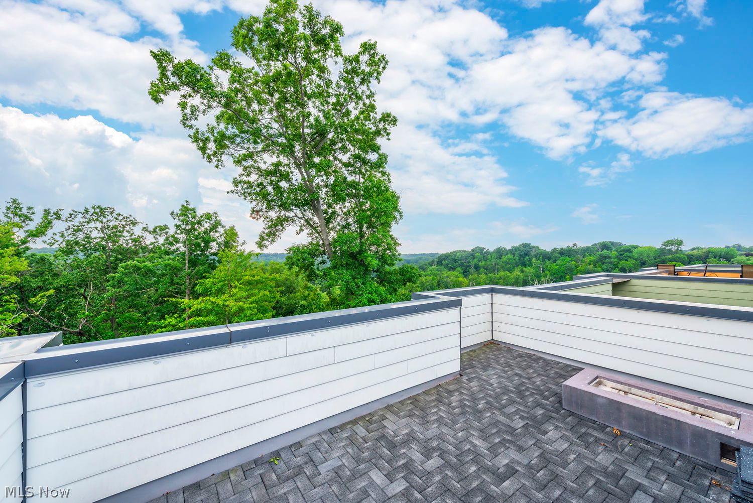 18875 Riversouth Fairview Park OH 44126