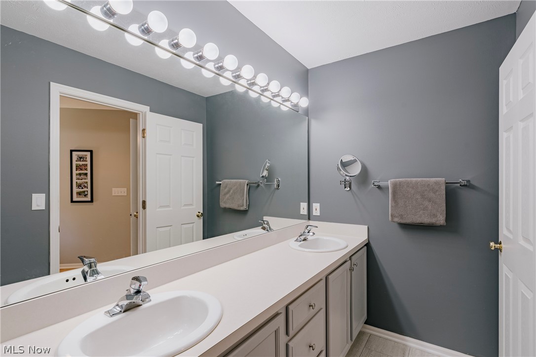 480 Glen Hollow Circle Aurora OH 44202