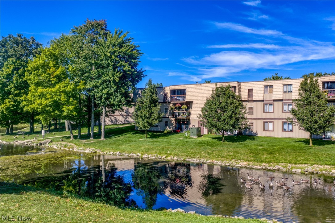 North Royalton OH, 9640 Cove Drive, Unit A28