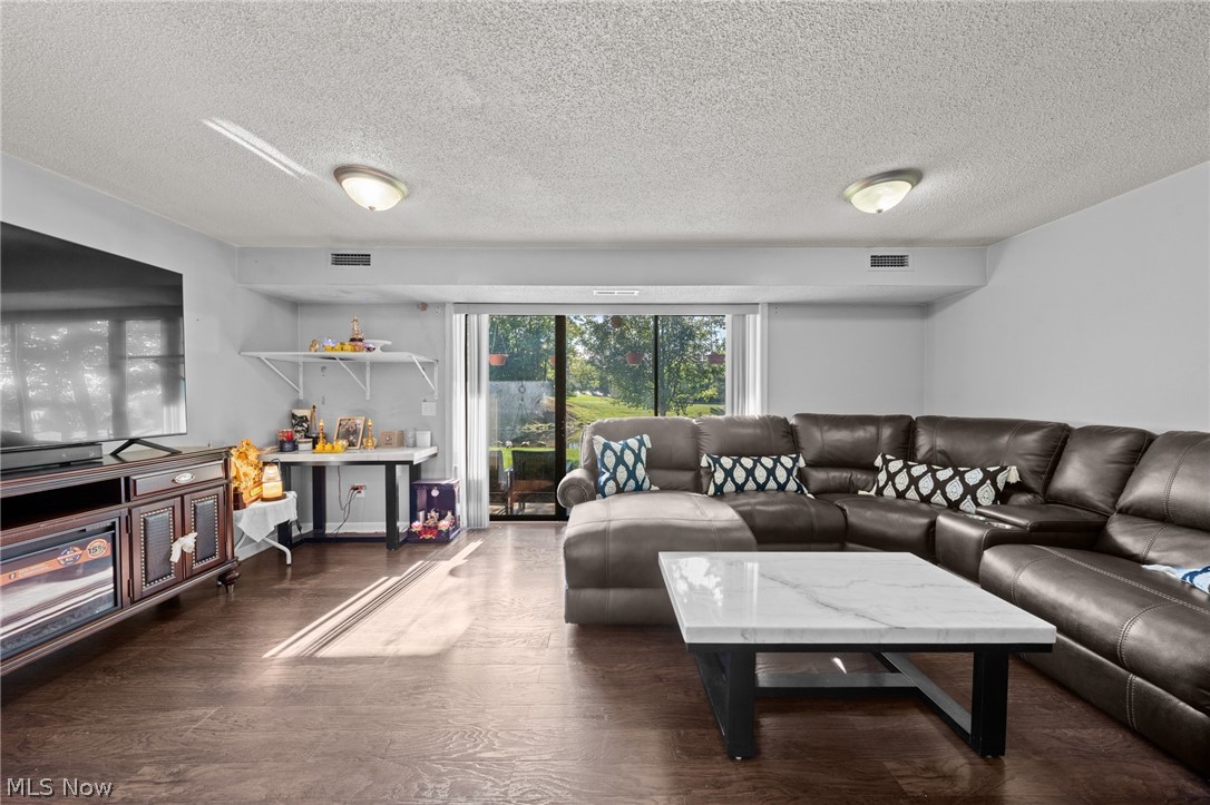 9640 Cove Drive North Royalton OH 44133