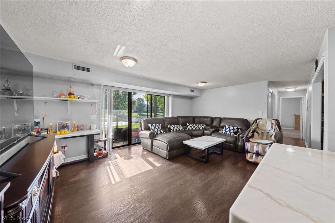 9640 Cove Drive North Royalton OH 44133