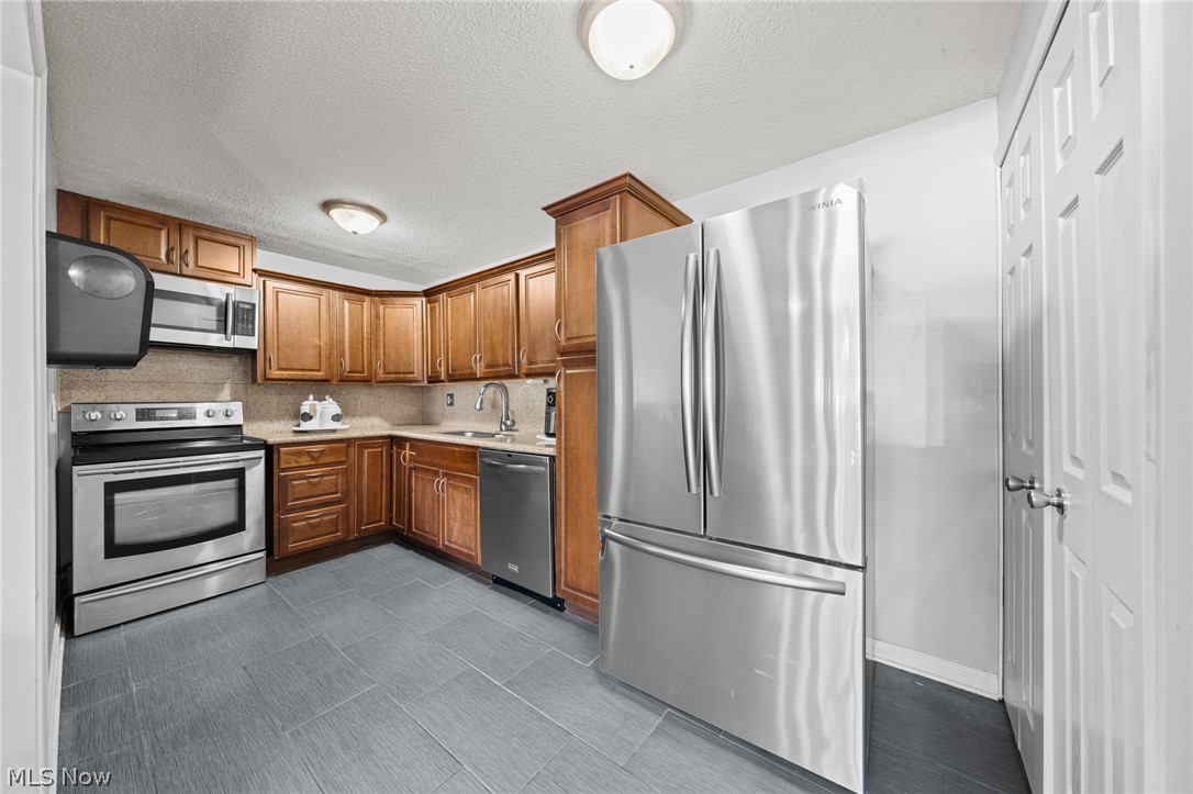 9640 Cove Drive North Royalton OH 44133