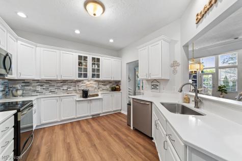 33175 Fairport Drive Avon Lake OH 44012