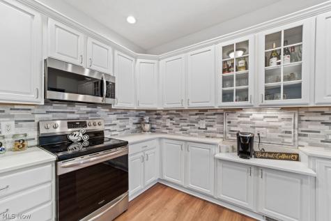 33175 Fairport Drive Avon Lake OH 44012