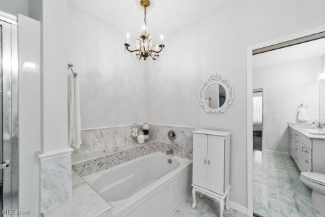 33175 Fairport Drive Avon Lake OH 44012