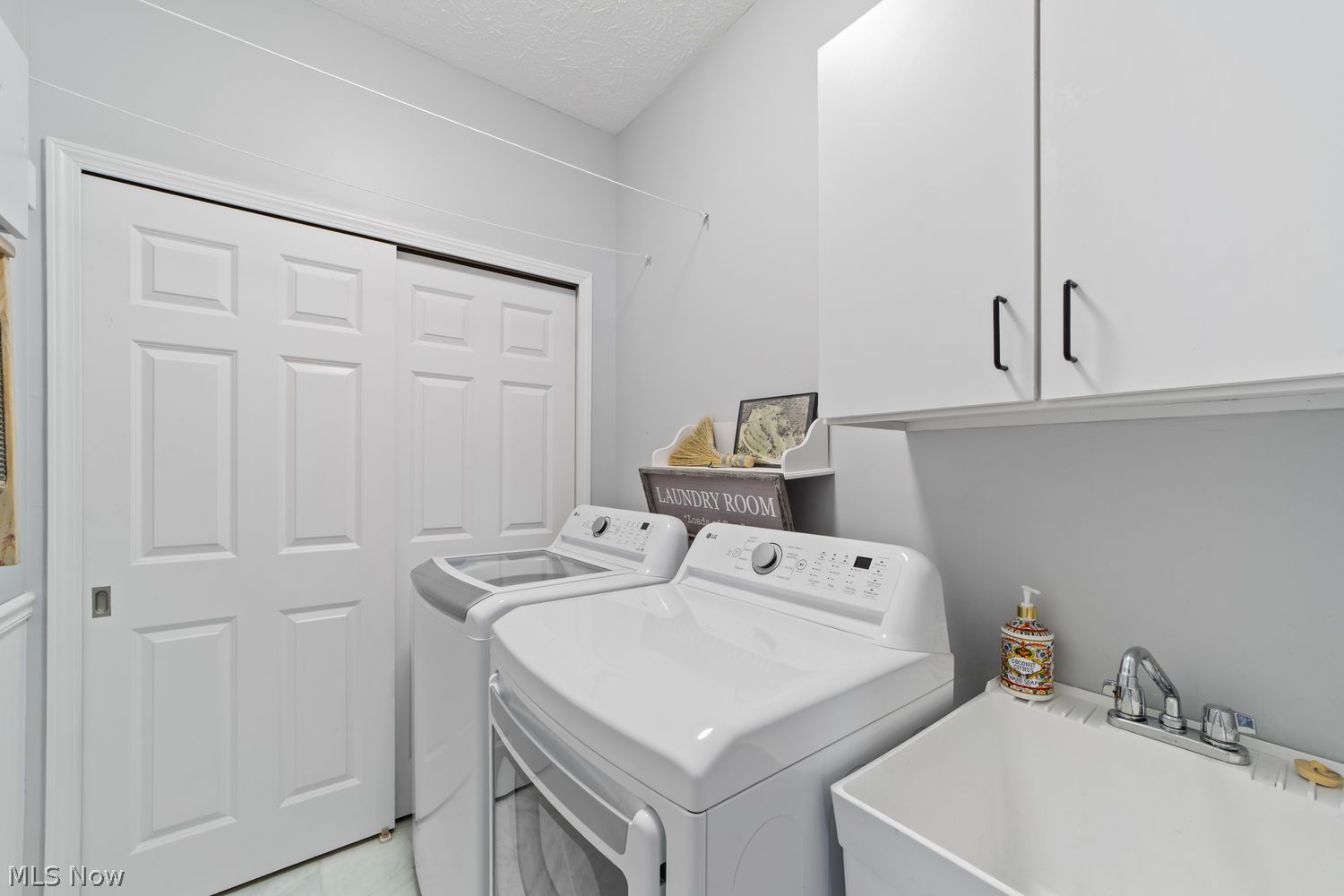 33175 Fairport Drive Avon Lake OH 44012