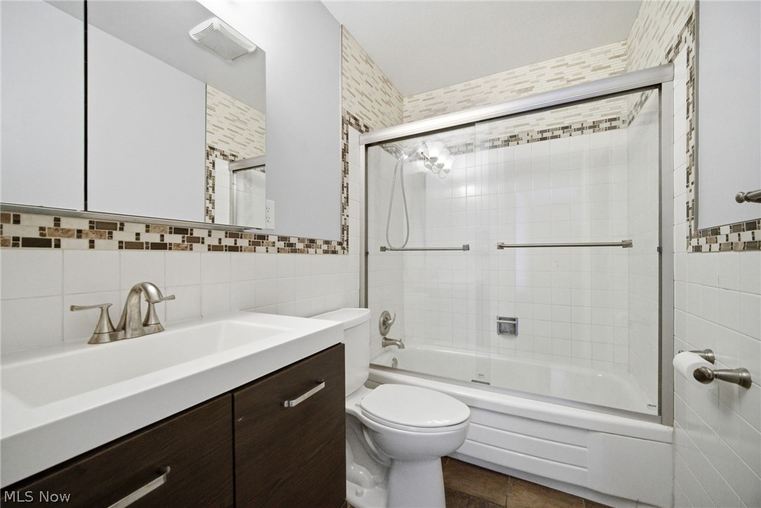 2039 Wooster Road Rocky River OH 44116