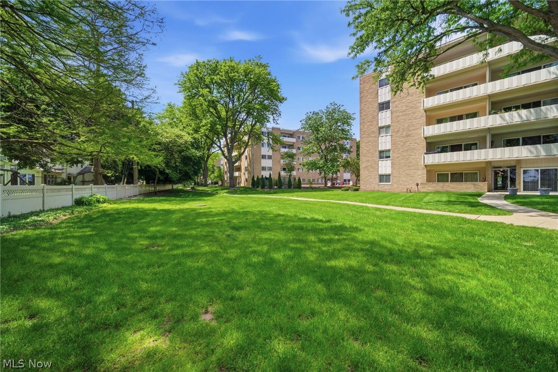 2039 Wooster Road Rocky River OH 44116