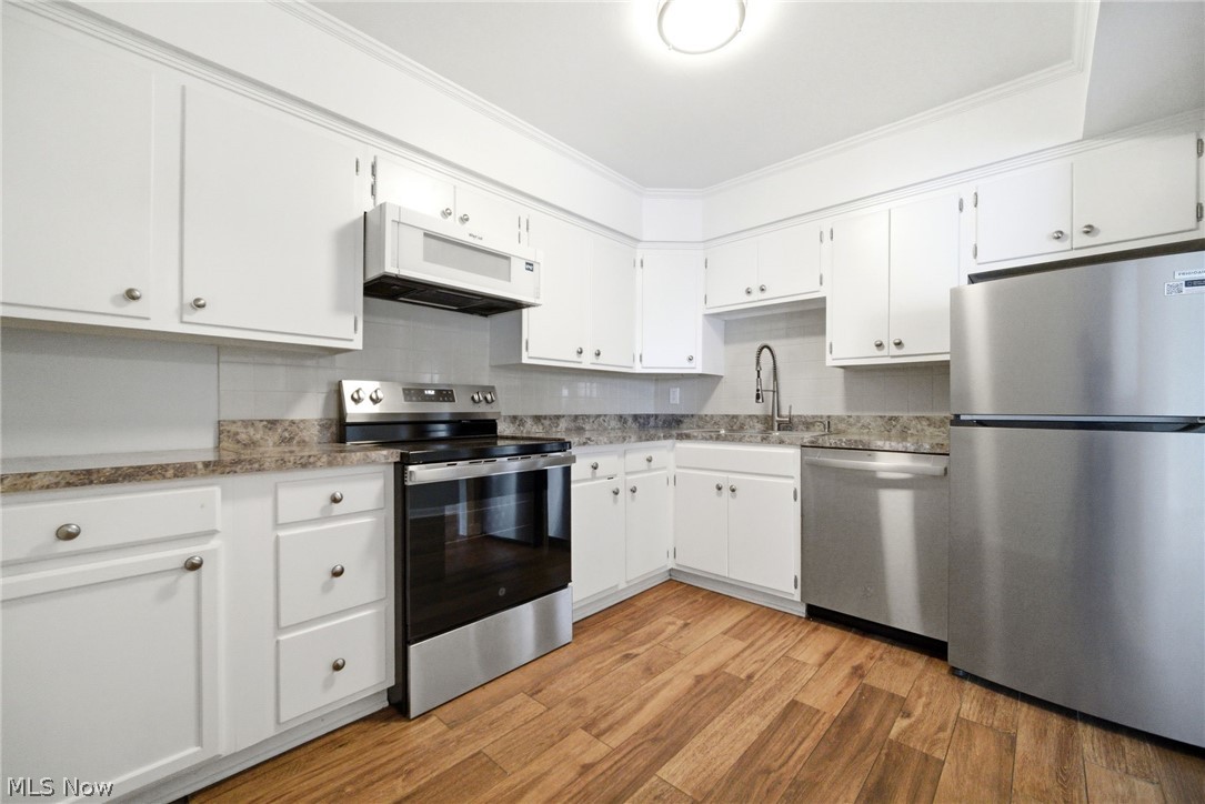 2039 Wooster Road Rocky River OH 44116