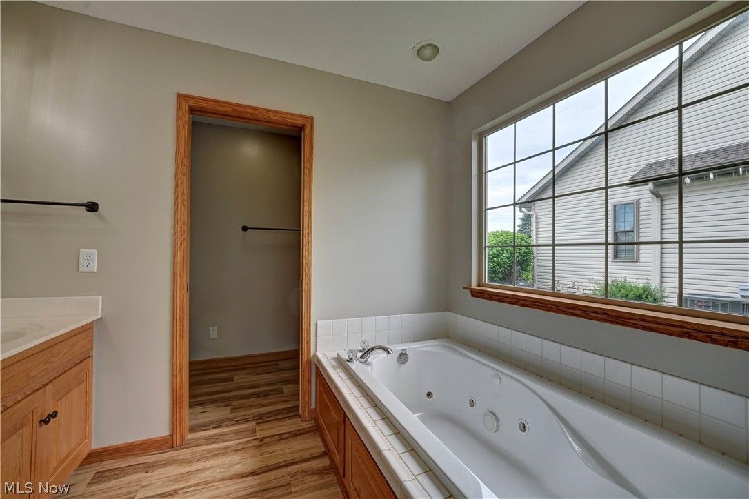 611 Pond View Circle NW Strasburg OH 44680