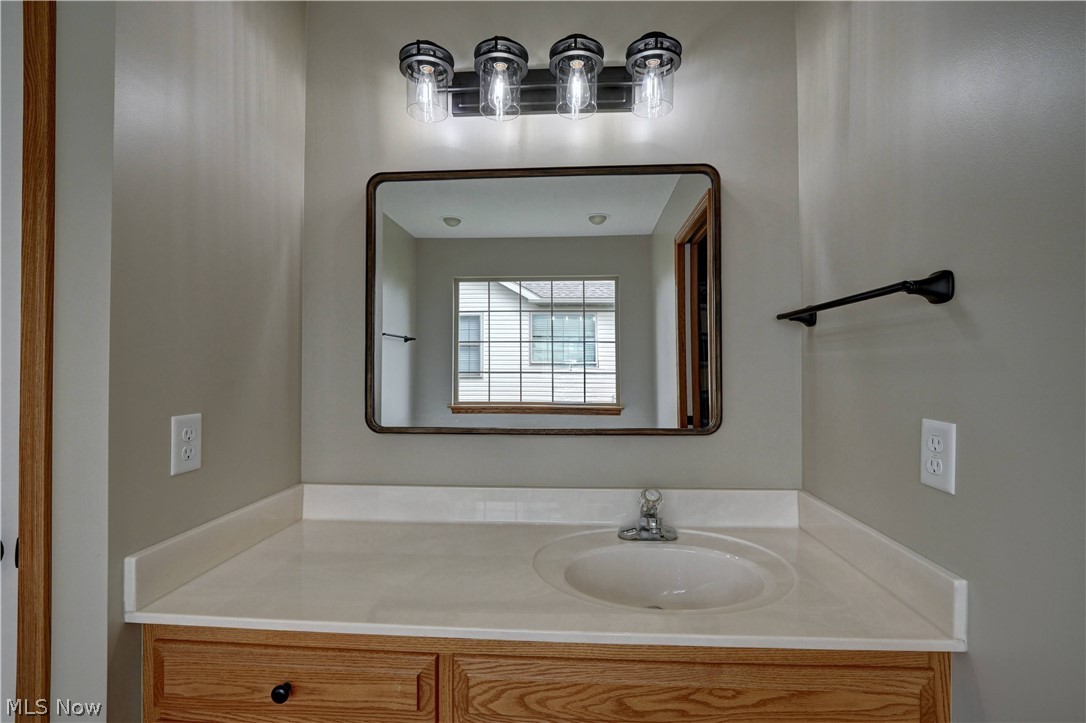 611 Pond View Circle NW Strasburg OH 44680