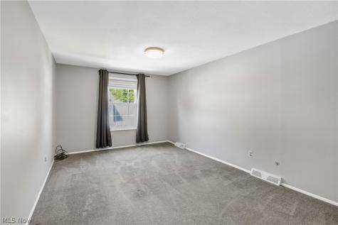 20466 Williamsburg Court Middleburg Heights OH 44130