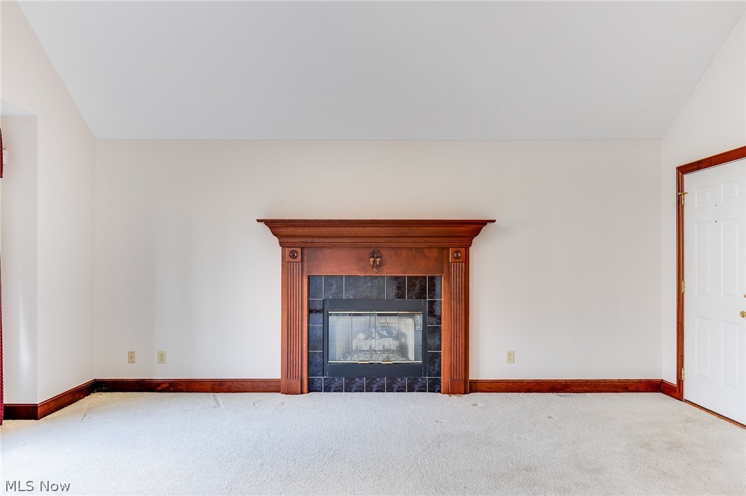 140 Hogan Lane Warren OH 44484