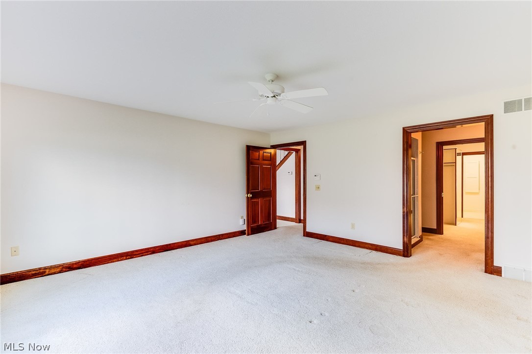 140 Hogan Lane Warren OH 44484