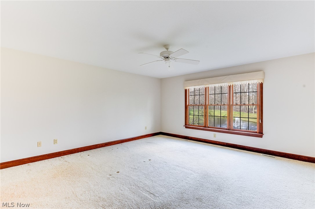 140 Hogan Lane Warren OH 44484